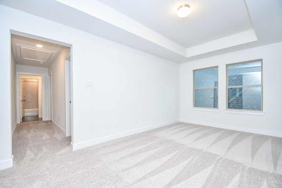 Spacious, unfurnished interior of a new home in Cross Creek West, Fulshear (Image 19).