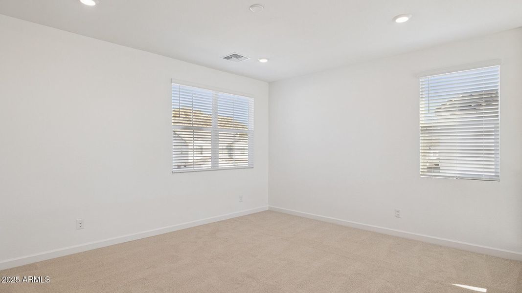 3985_Phoenician_Lot 2081_Aloravita_Peori 3985_Phoenician_Lot 2081_Aloravita_Peori