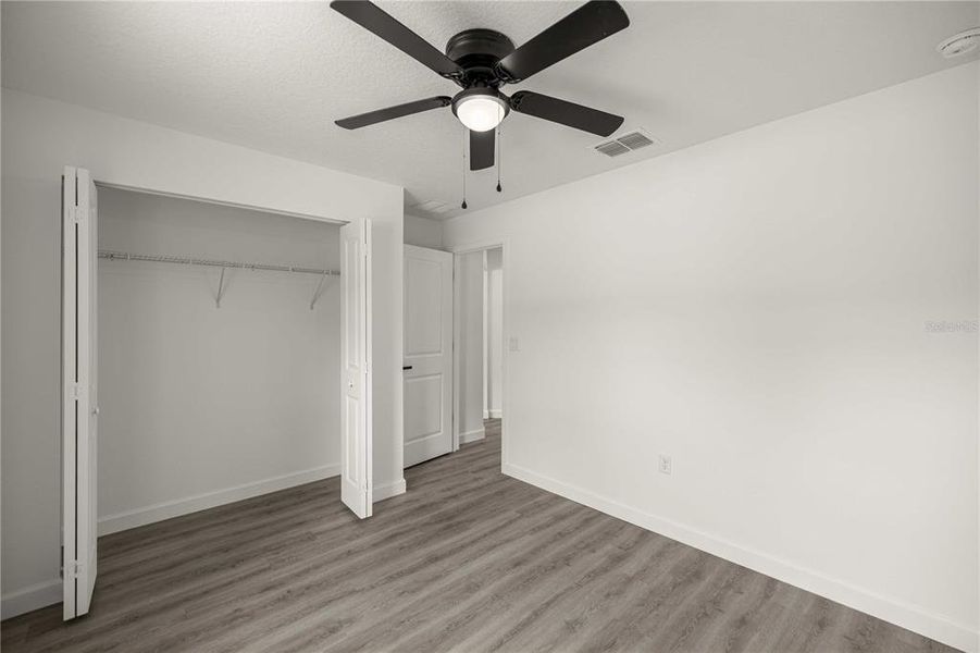 Spacious, unfurnished interior of a new home in , Dunnellon (Image 22).