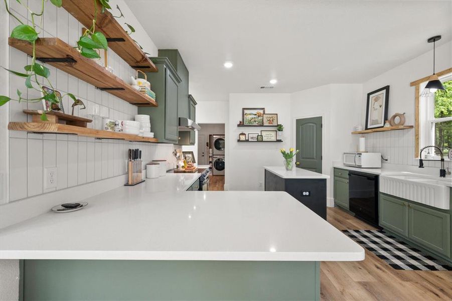 Furnished interior view inside a new home in , Corsicana (Image 16). Furnished interior view inside a new home in , Corsicana (Image 16).