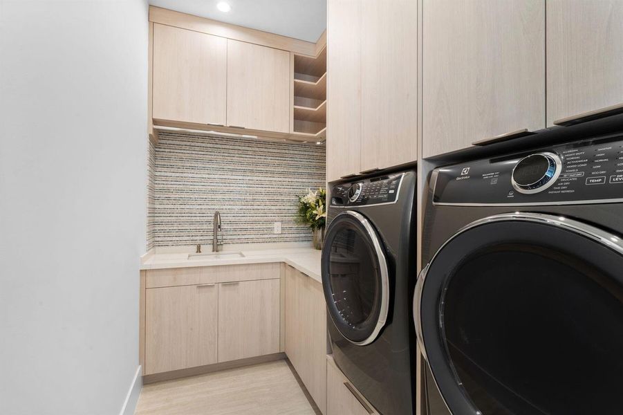 2400 Barcelona Dr_1oakstudios_31