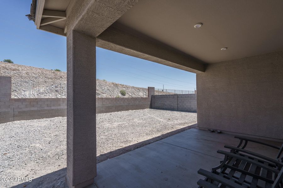 17) BACK PATIO 17) BACK PATIO