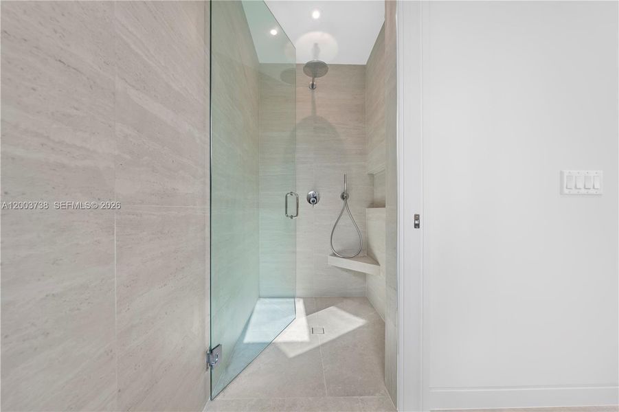 Image 37 of a home in .