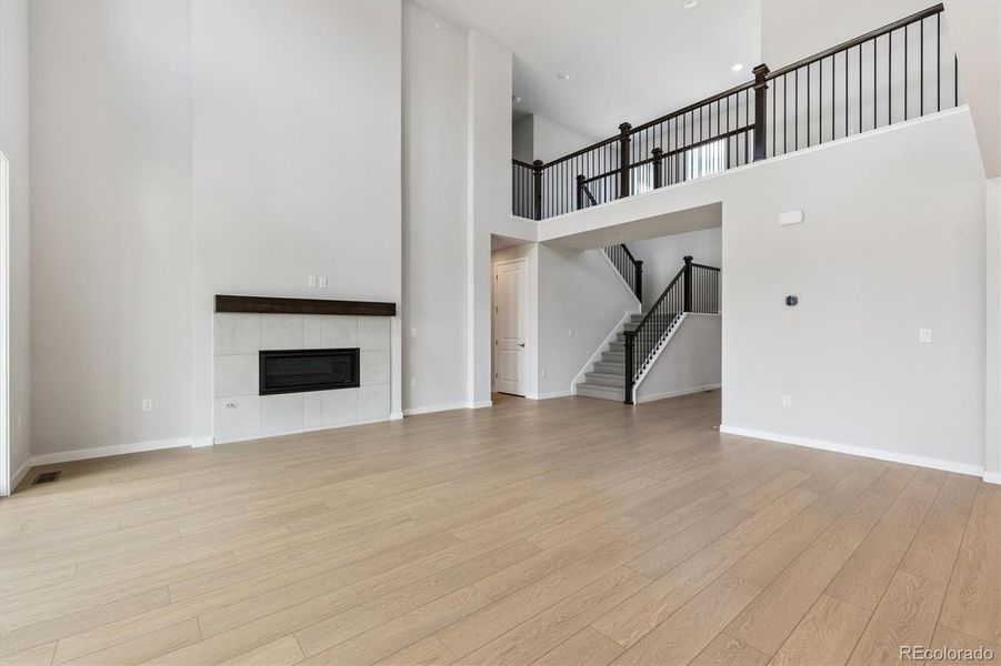 Spacious, unfurnished interior of a new home in Prestige Collection at Parkdale Commons, Lafayette (Image 16).