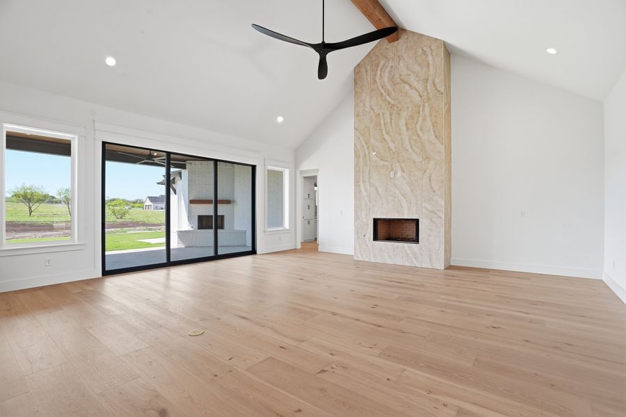 Spacious, unfurnished interior of a new home in Summit Ranch, Aledo (Image 23).