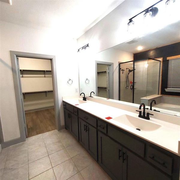 Furnished interior view inside a new home in , Royse City (Image 12).