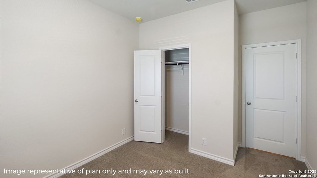 Spacious, unfurnished interior of a new home in Brookstone Creek, San Antonio (Image 19). Spacious, unfurnished interior of a new home in Brookstone Creek, San Antonio (Image 19).