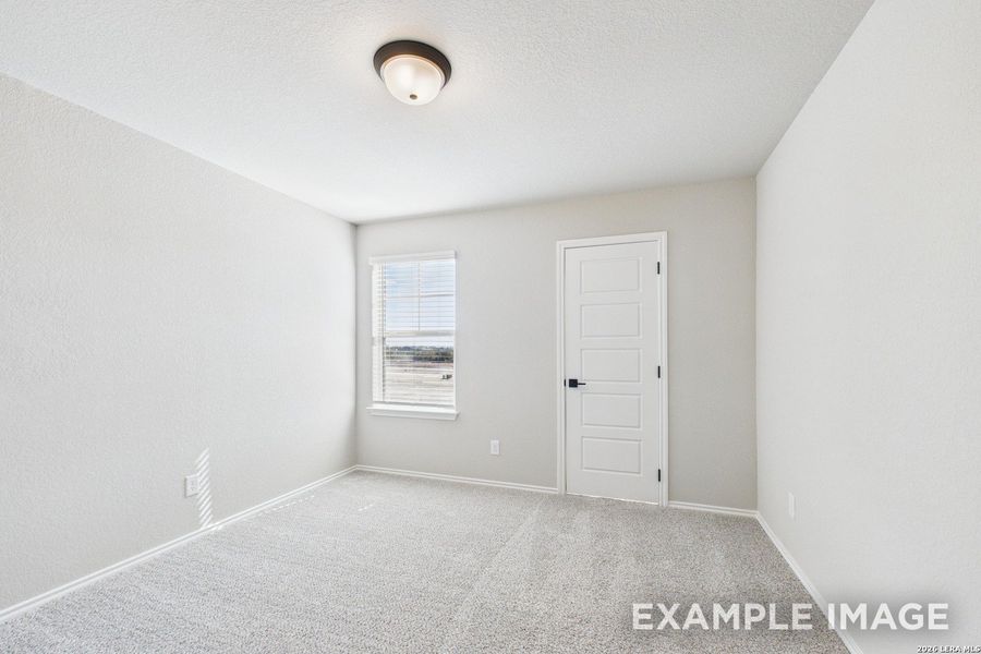 Spacious, unfurnished interior of a new home in Cedar Heights, San Antonio (Image 14).