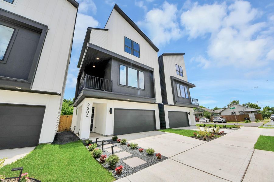 Front exterior of a new home in , Houston, TX, highlighting curb appeal (Image 2). Front exterior of a new home in , Houston, TX, highlighting curb appeal (Image 2).