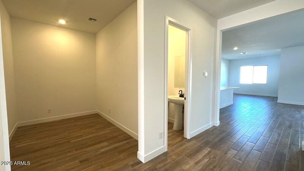 Flex Rm & Guest bath Flex Rm & Guest bath