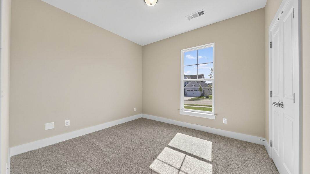 Spacious, unfurnished interior of a new home in McClure Farms, Columbia (Image 34).