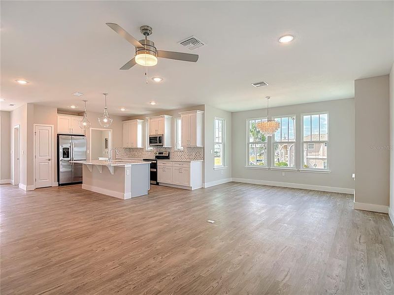 Spacious, unfurnished interior of a new home in , Hernando Beach (Image 42).