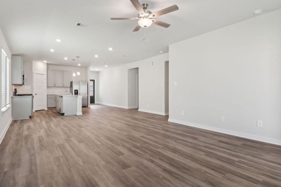 Photo is not of the actual home but is an inspirational photo of builder’s model home and may depict options, furnishings, and/or decorator features that are not included.