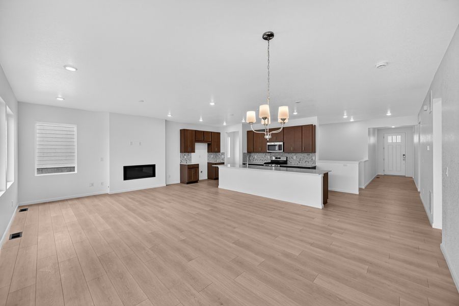 Spacious, unfurnished interior of a new home in Trailstone, Arvada (Image 15).