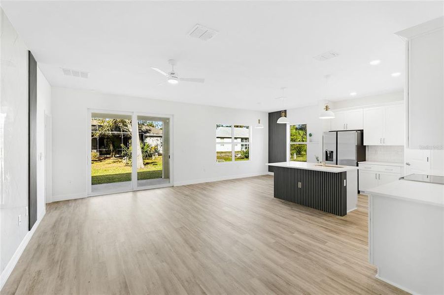 Spacious, unfurnished interior of a new home in , North Port (Image 17).