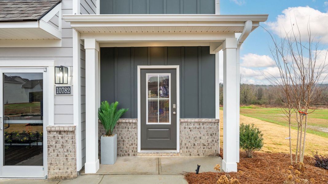 Exterior details and patio area of a home in Prairie Pass, Apison (Image 3).