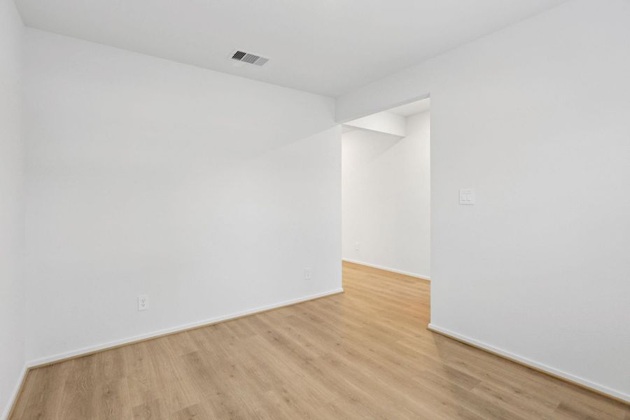 Spacious, unfurnished interior of a new home in Southwinds, Baytown (Image 22). Spacious, unfurnished interior of a new home in Southwinds, Baytown (Image 22).