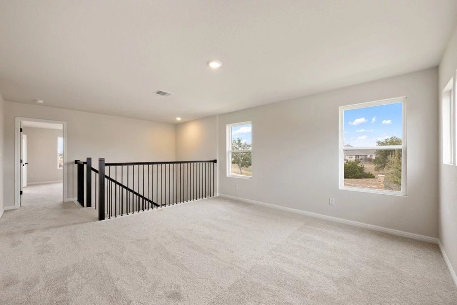 Spacious, unfurnished interior of a new home in Berry Creek Highlands, Georgetown (Image 37).