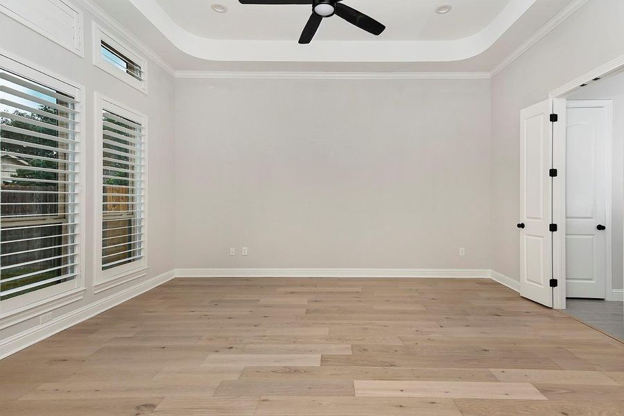 Spacious, unfurnished interior of a new home in Malaga Forest, Shenandoah (Image 28).