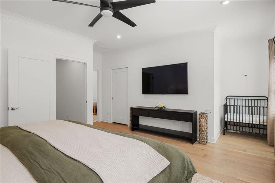 Furnished interior view inside a new home in , Alpharetta (Image 26).
