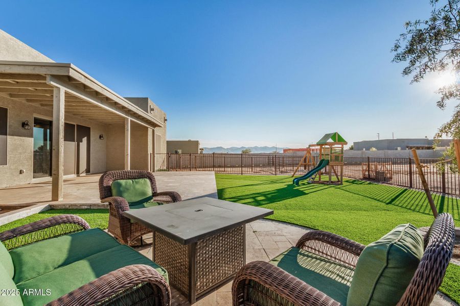 Backyard/Patio Backyard/Patio