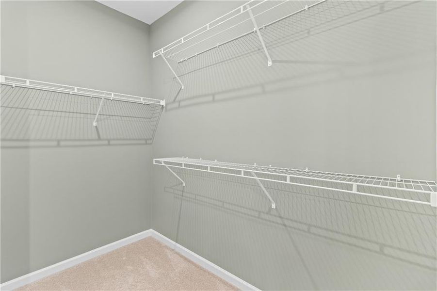 Spacious, unfurnished interior of a new home in Del Webb at Lake Oconee, Greensboro (Image 20).