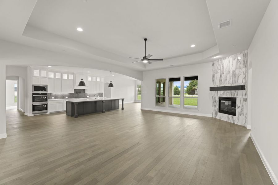 Representative unfurnished interior of a home built from the Southport by Windsor Homes in Ridge Pointe Estates, McLendon-Chisholm (Image 22).