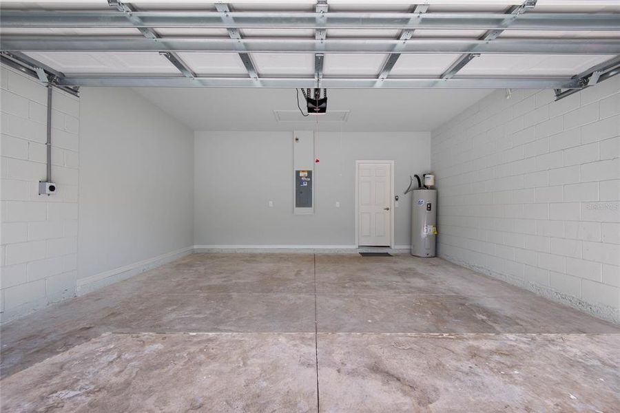 Spacious, unfurnished interior of a new home in Sawmill Creek at Palm Coast Park, Palm Coast (Image 40). Spacious, unfurnished interior of a new home in Sawmill Creek at Palm Coast Park, Palm Coast (Image 40).