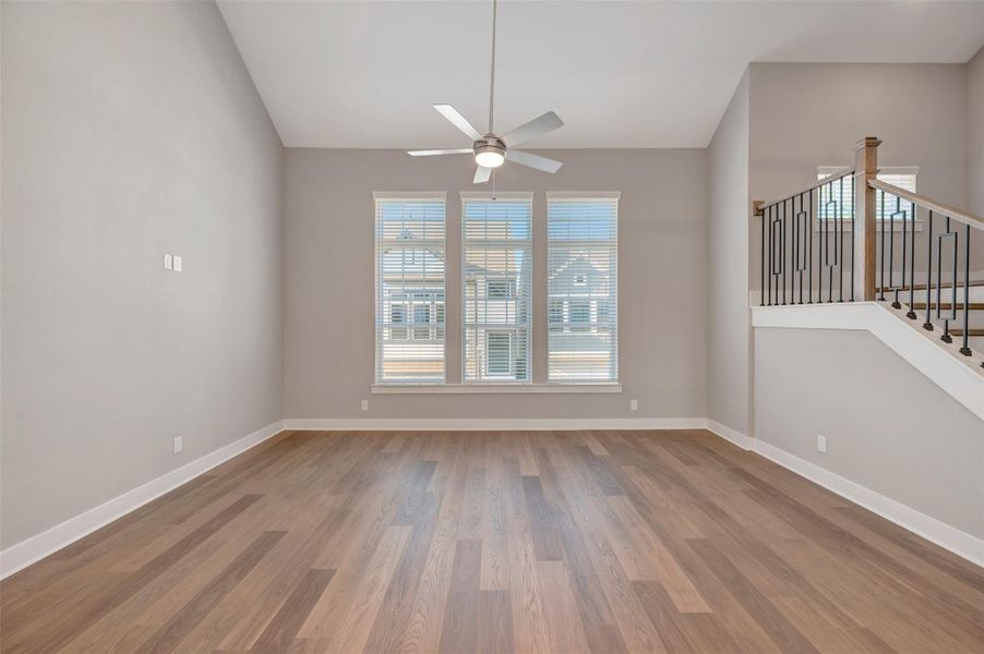 Spacious, unfurnished interior of a new home in Retreat at Oak Park, Houston (Image 30). Spacious, unfurnished interior of a new home in Retreat at Oak Park, Houston (Image 30).