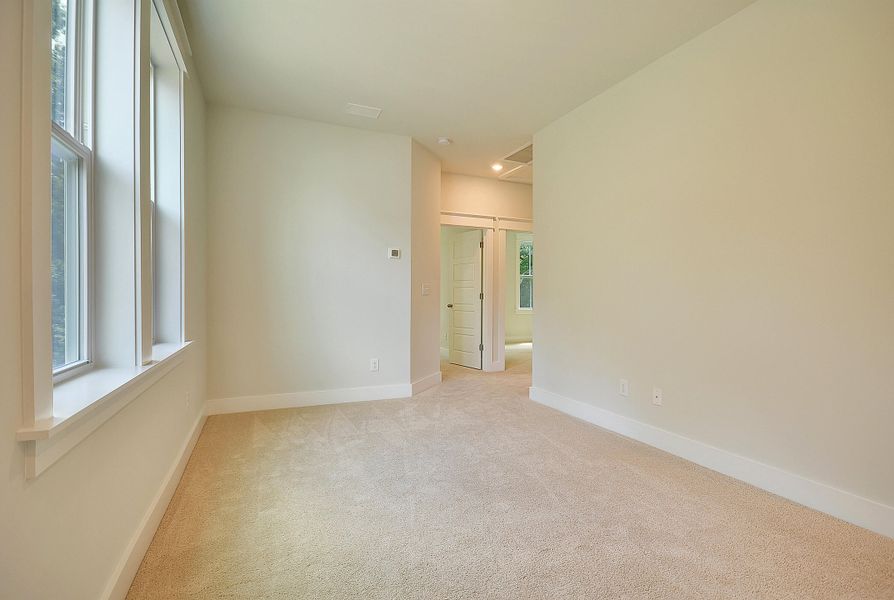 Spacious, unfurnished interior of a new home in Heron's Walk at Summers Corner: Row Collection, Summerville (Image 17). Spacious, unfurnished interior of a new home in Heron's Walk at Summers Corner: Row Collection, Summerville (Image 17).