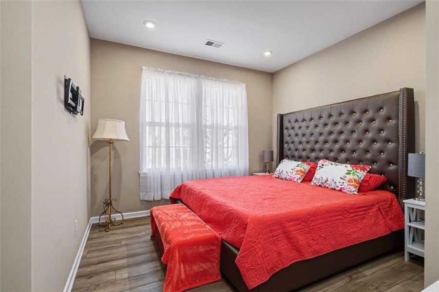 Furnished interior view inside a new home in Laurel Farms, Dallas (Image 6).