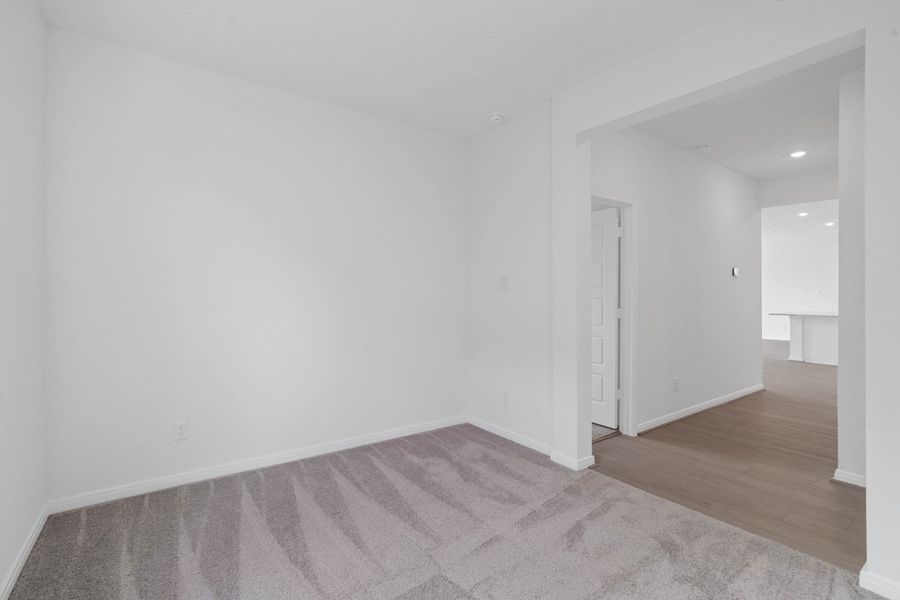 Spacious, unfurnished interior of a new home in Davina, Rosenberg (Image 16).
