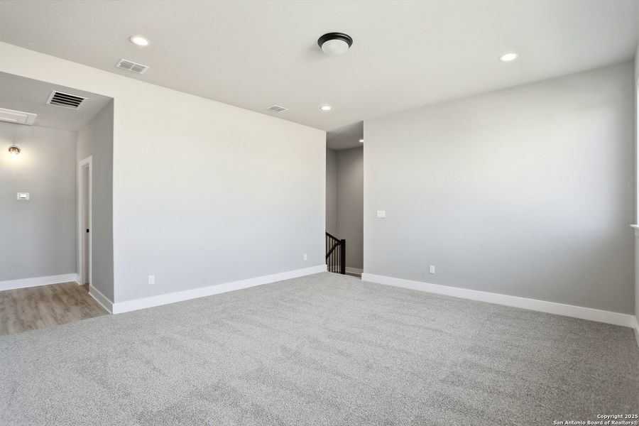 Spacious, unfurnished interior of a new home in Legacy at Lake Dunlap, New Braunfels (Image 36). Spacious, unfurnished interior of a new home in Legacy at Lake Dunlap, New Braunfels (Image 36).