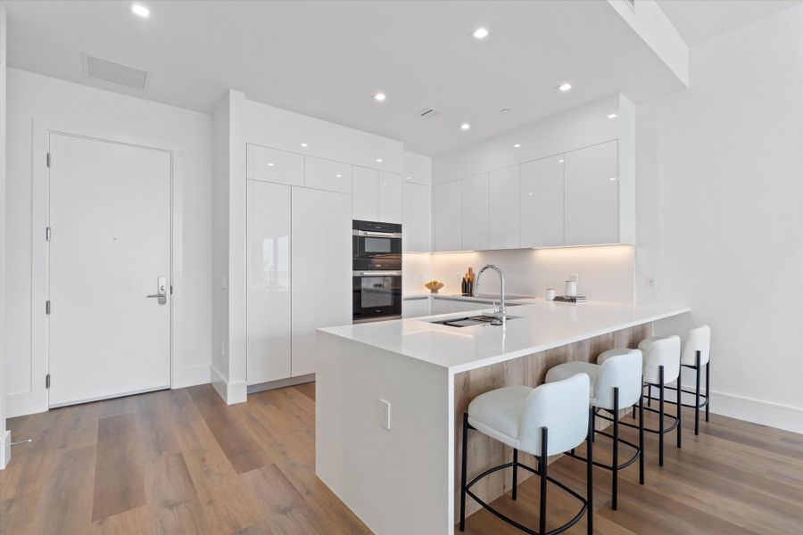 07-220 Lake Shore Drive #2305 Lake Park,