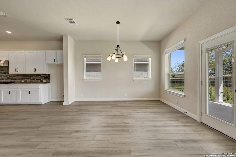 Spacious, unfurnished interior of a new home in The Crossvine 55’, Schertz (Image 17).