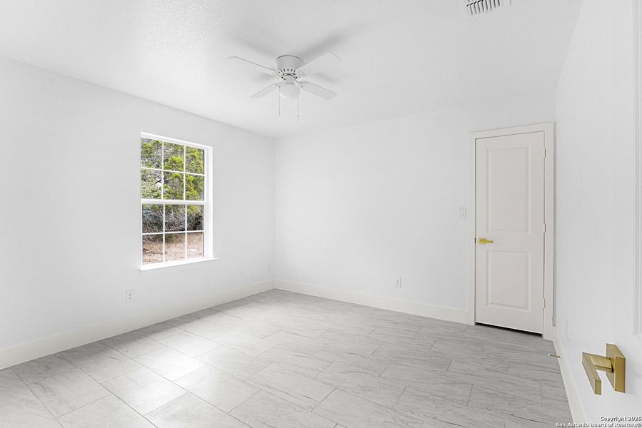 Spacious, unfurnished interior of a new home in , Spring Branch (Image 21).