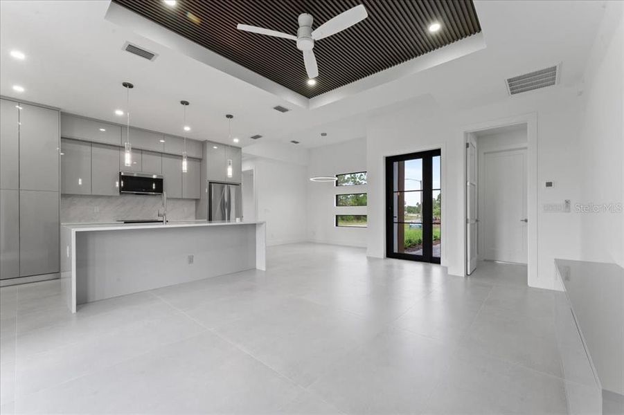 Spacious, unfurnished interior of a new home in , Lehigh Acres (Image 11).
