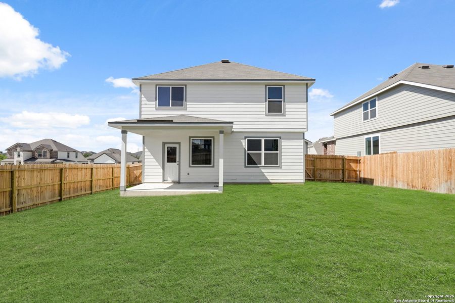 Exterior details and patio area of a home in Hunters Ranch, San Antonio (Image 4). Exterior details and patio area of a home in Hunters Ranch, San Antonio (Image 4).