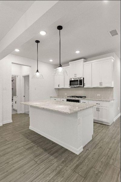 24. 1604 Grassy Pond - Kitchen (5) 24. 1604 Grassy Pond - Kitchen (5)