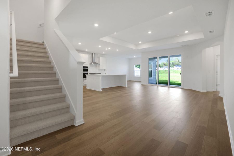 Spacious, unfurnished interior of a new home in Jennings Farm, Middleburg (Image 44).