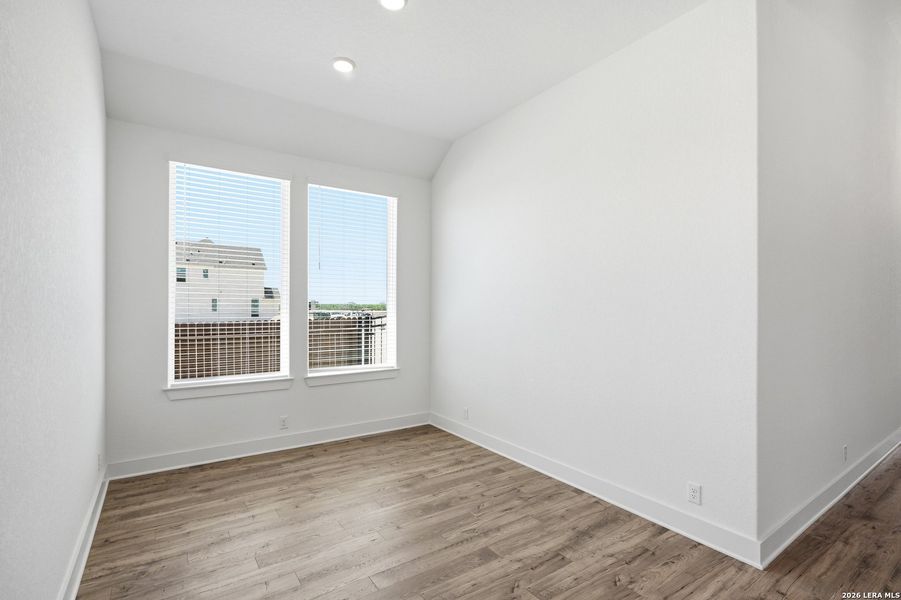 Spacious, unfurnished interior of a new home in Prominence Urban, San Antonio (Image 41).
