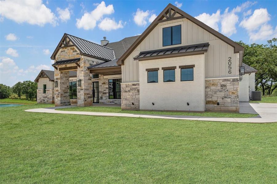 Front exterior of a new home in , Weatherford, TX, highlighting curb appeal (Image 1). Front exterior of a new home in , Weatherford, TX, highlighting curb appeal (Image 1).