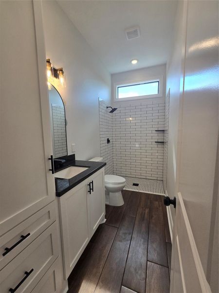 Furnished interior view inside a new home in , Brenham (Image 13).