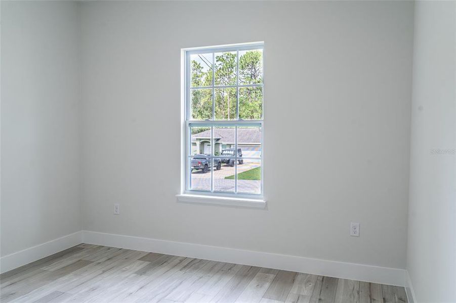 Spacious, unfurnished interior of a new home in , Citrus Springs (Image 28).