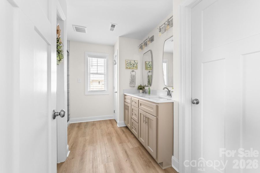Furnished interior view inside a new home in , Lincolnton (Image 13).