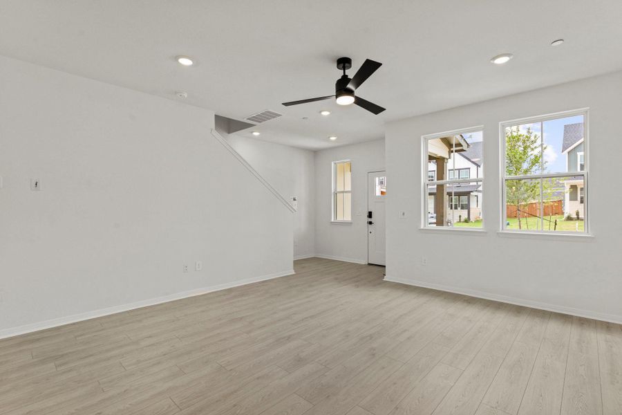 Spacious, unfurnished interior of a new home in Avery Centre, Round Rock (Image 15). Spacious, unfurnished interior of a new home in Avery Centre, Round Rock (Image 15).