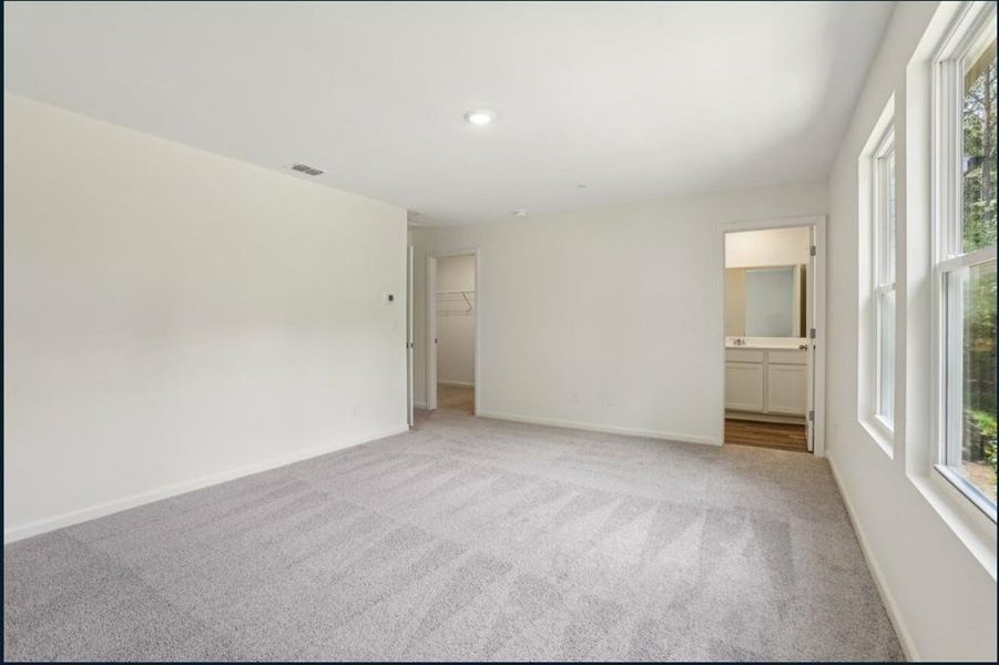 Spacious, unfurnished interior of a new home in Chestnut Grove, Douglasville (Image 10).