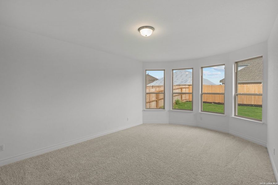 Spacious, unfurnished interior of a new home in Bison Ridge, San Antonio (Image 15).