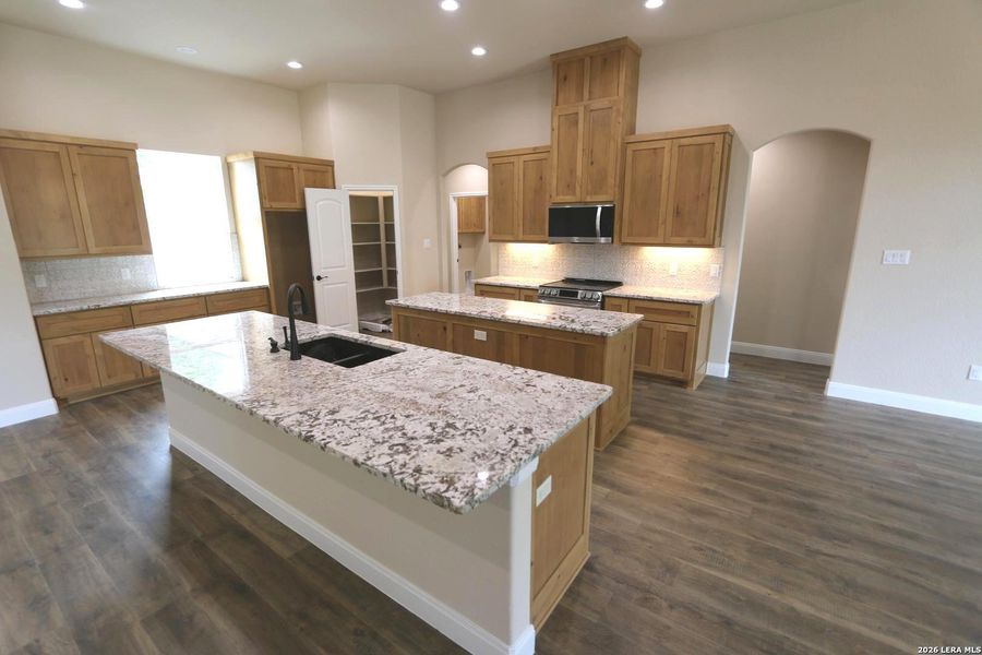 Furnished interior view inside a new home in , Floresville (Image 13).