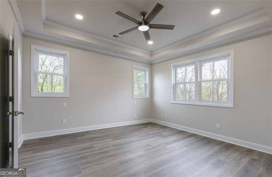 Spacious, unfurnished interior of a new home in , Atlanta (Image 25).